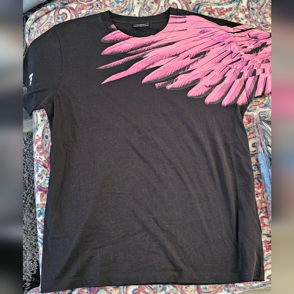 Marcelo Burlon "Pink Feathers" T-Shirt (Black/Pink) Size Small
